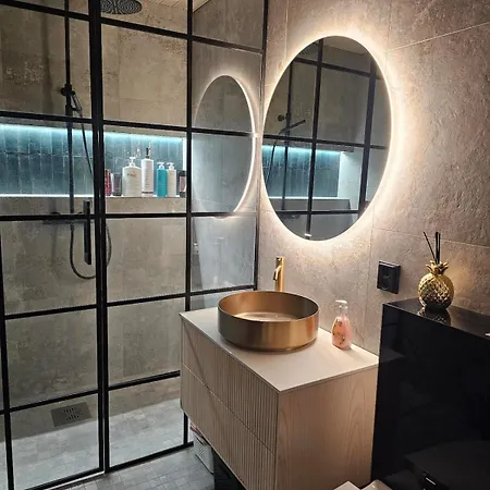 Ainola Apartment *